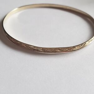 Rine 14kt 5.64g Gold Bangle